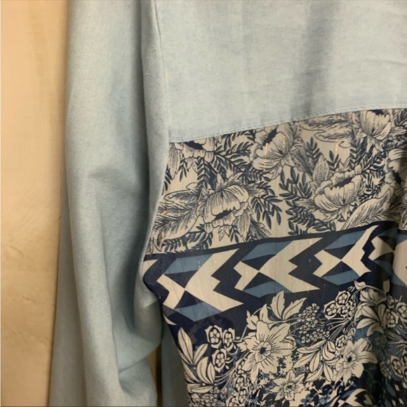 KIKNT Button Down Blouse Size Large - Picture 10 of 10